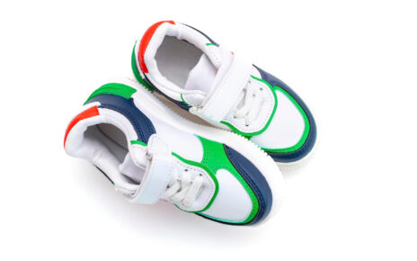 Kolorowe obuwie sportowe dla dziecka